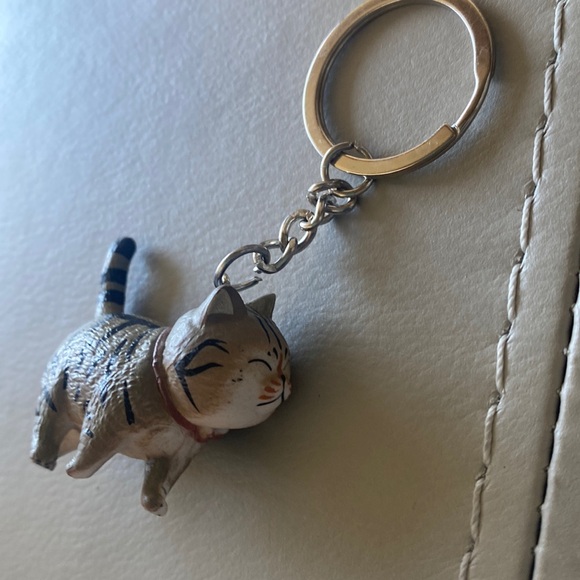 New Tabby Cat keychain with keyring and lobster clasp - Picture 5 of 6